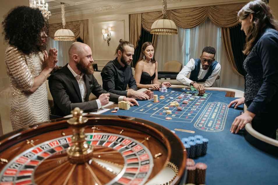 Golden Lady Casino: Unveiling the Pros and Cons for Players